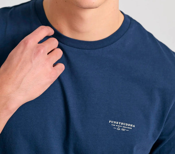 T-SHIRT THE ESSENTIALS FUNKY BUDDHA ΜΕ ΛΑΙΜΟΚΟΨΗ NAVY