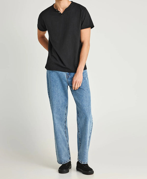 T-shirt Essential με λαιμό V Funky Buddha Μαύρο