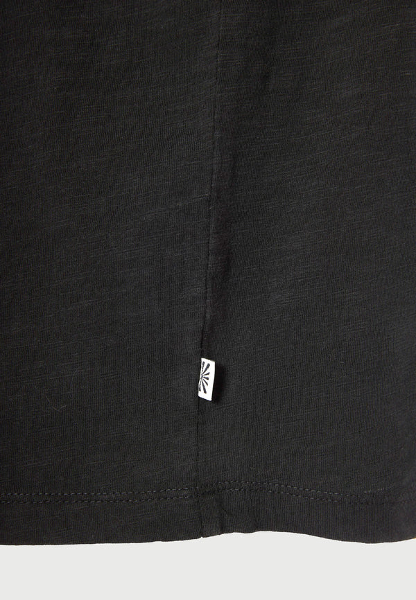 T-shirt Essential με λαιμό V Funky Buddha Μαύρο